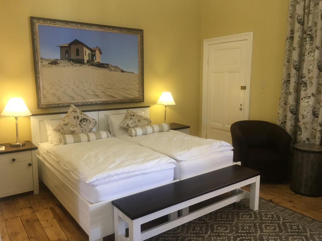 Alte Villa Boutique Hotel Lüderitz 外观 照片